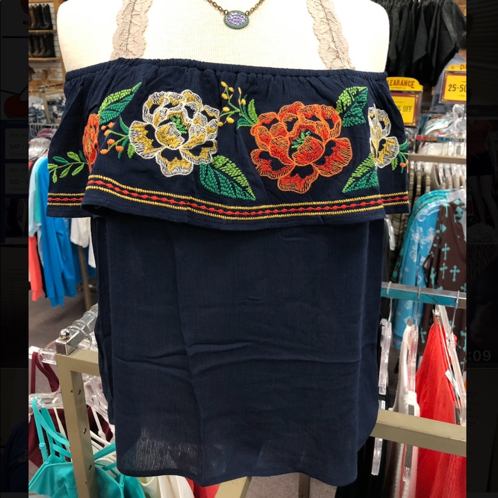 Flying tomato off the shoulder floral shirt